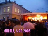 Gherla, concert muzica populara PD-L, cu steaguri PSD si PNL