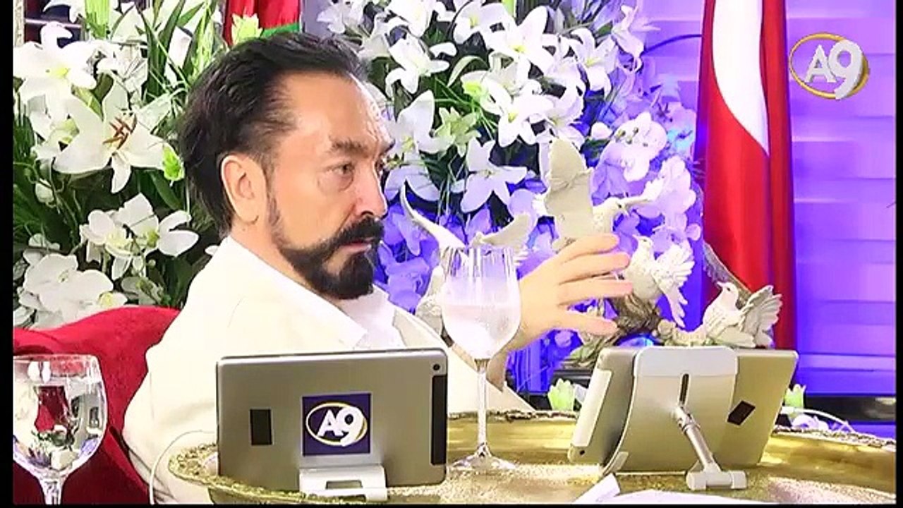 İnsanlar her devirde bir kurtarıcı (Mehdi) beklemişler ancak geldiğinde mutlaka azgınlaşıp, direnmişlerdir.