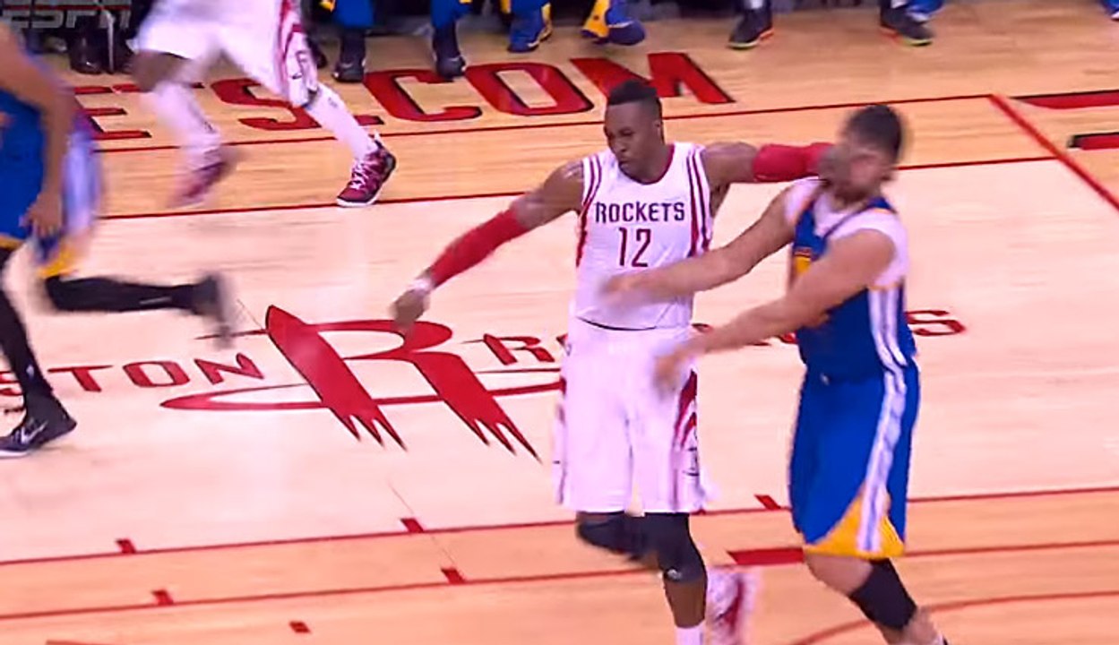 Dwight Howard Hits Andrew Bogut in the Face - FLAGRANT FOUL