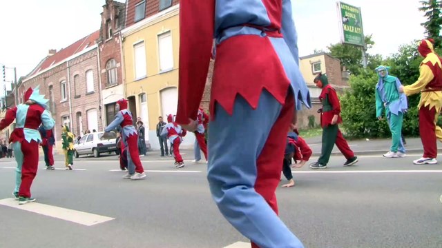 GRANDE CAVALCADE 2015 à ESTAIRES