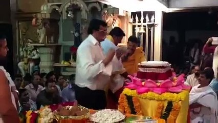 Paduka Poojan of Sadguru Saibaba at hands of Aniruddha Bapu