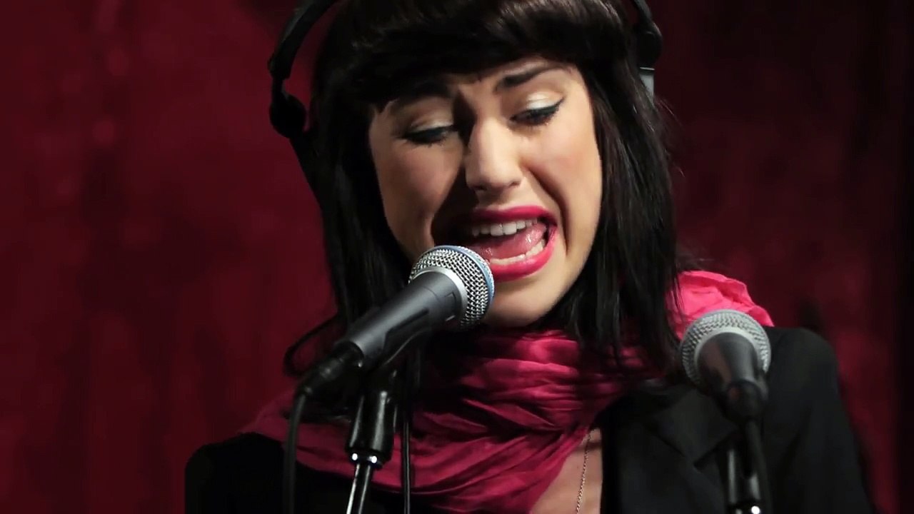 Kimbra - Plain Gold Ring (Live on KEXP)