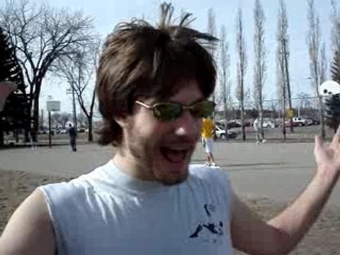 Tout le monde dehors !