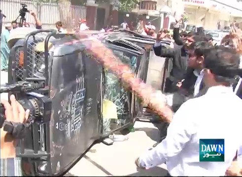 Daska killings: Protesting lawyers try to break into Punjab Assembly