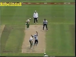 THE MOST AMAZING BALL EVER BOWLED IN CRICKET HISTORY
