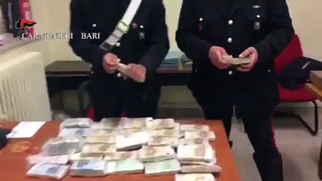 Bari: butta dalla finestra 620mila euro in contanti - denunciato un 52enne