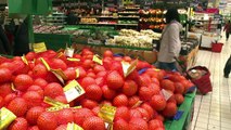 France cracks down on food waste in supermarkets