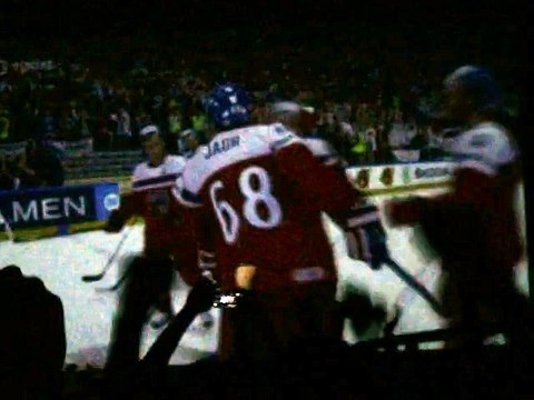 SEMILASSO-OFICIÁLNÍ FAN-ZÓNA-BRNO-MS LEDNÍ HOKEJ 2015 VIII.