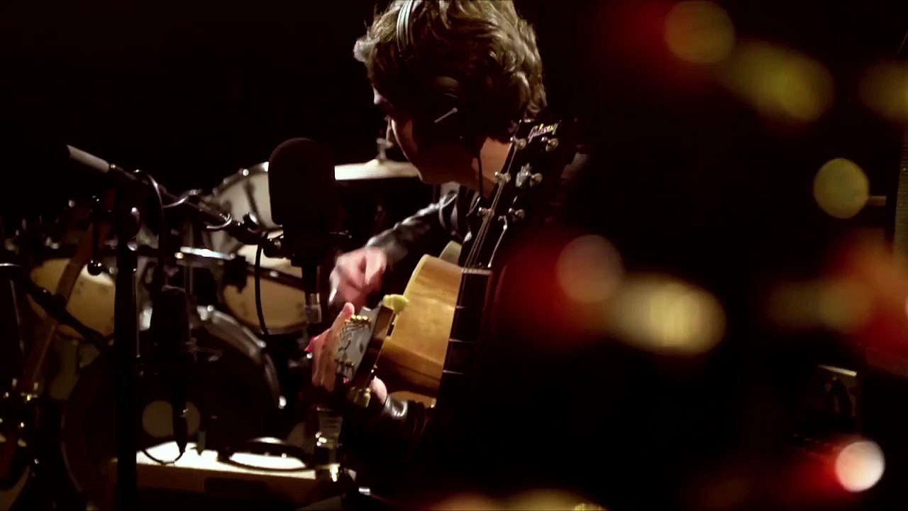 Ronnie Wood and Kelly Jones cover The Beatles' Don't Let Me Down