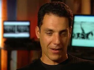 Re: OBAMA makes mcain look stupid