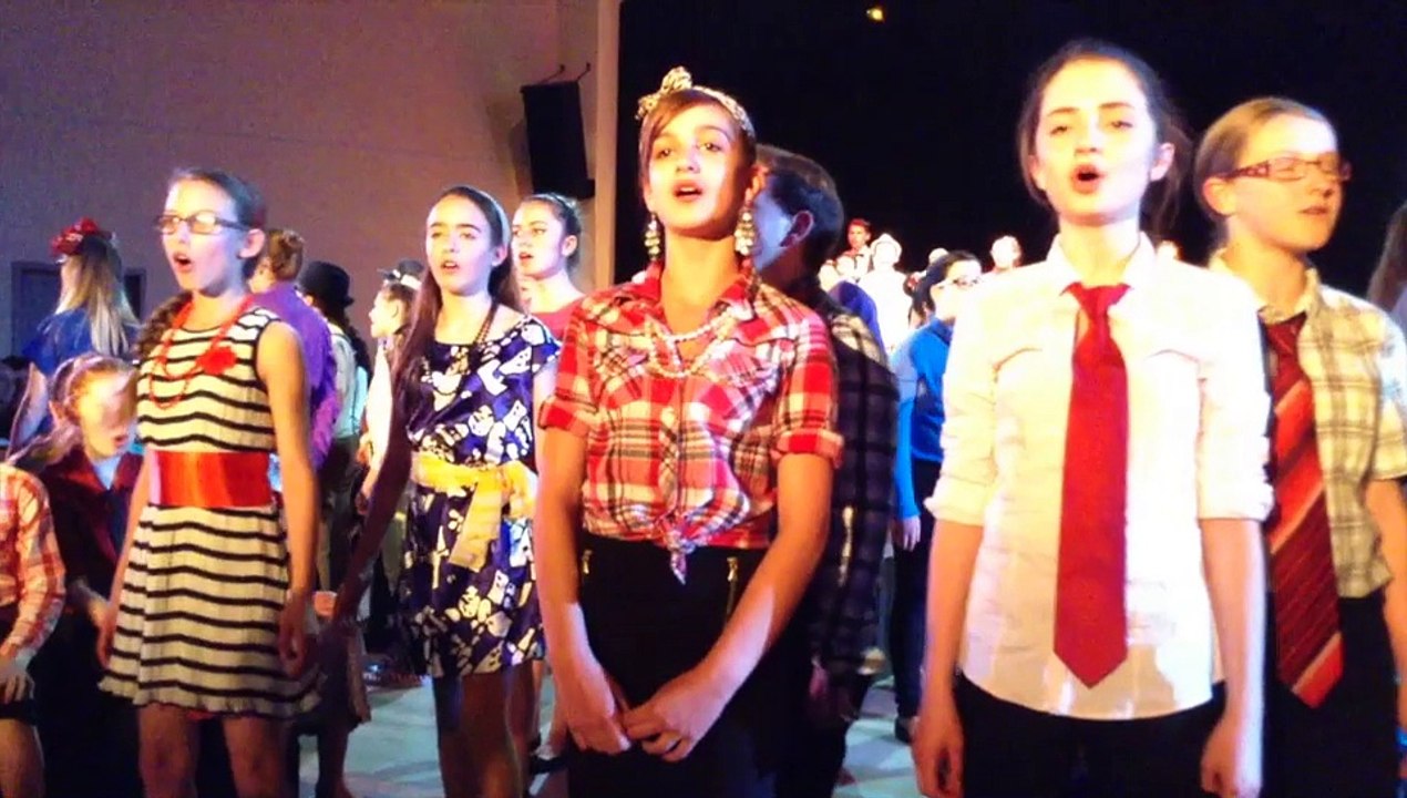 Académie de Grenoble - Collège Charles Dullin - Comédie musicale "L'affaire Broadway" (2015) - trailer