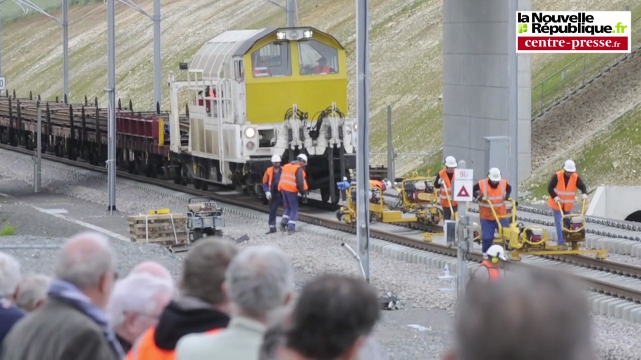 VIDEO. Poitiers : les Poitevins conviés à assister à la pose des rails de la LGV