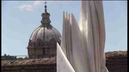 El uruguayo Atchugarry expone en Roma sus  "eternos mármoles"