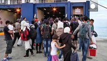 Греция не справляется с наплывом мигрантов, Еврокомиссия обещает помочь деньгами