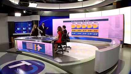 Un actor le propuso matrimonio a una presentadora de TV en plena transmisión