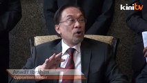Anwar: MH370 is a national issue, why brief only BN MPs?