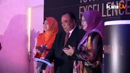 Dr M anggap Menara KL tetap menara paling indah