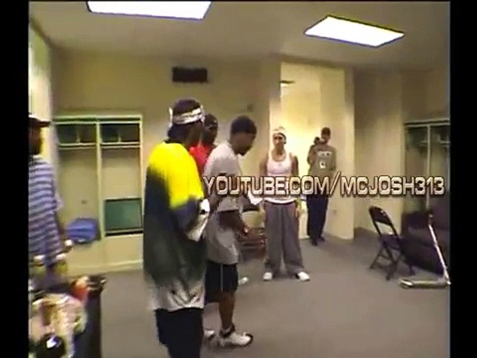Eminem breakdancing