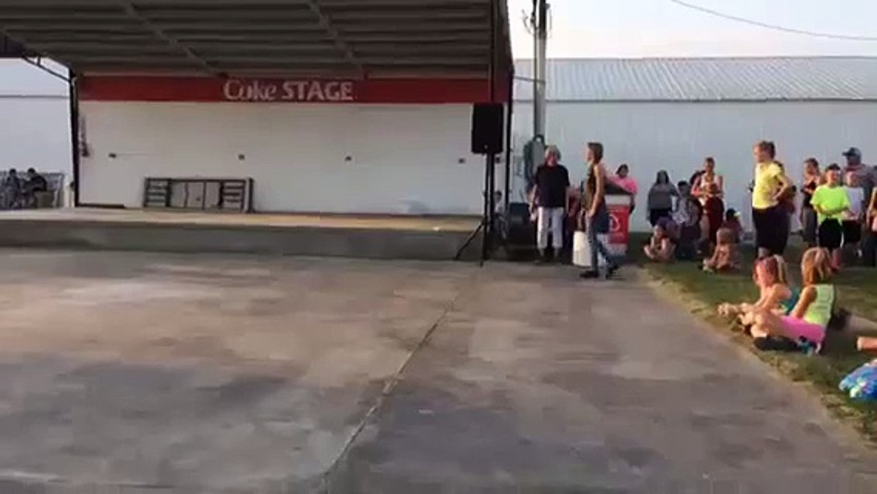 Uptown funk tap dance solo video Dailymotion