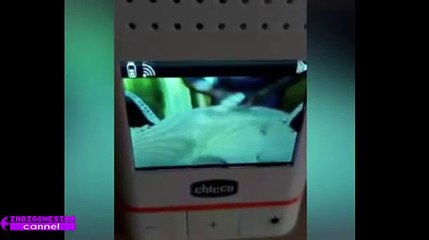 Supuesto fantasma flota sobre cuna de un bebé