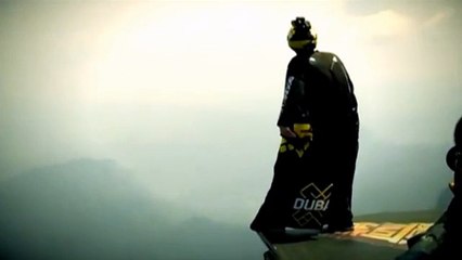 YouTube: noruego se lanza desde una montaña y vuela por 20 segundos (VIDEO)