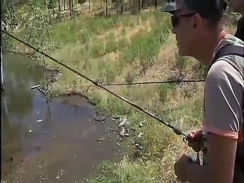 Pesca de Carpas con Artificial - Video Inédito mundial - www.jigmultiuso.com
