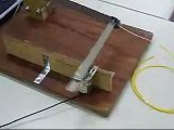 永達技術學院機械工程系專題製作：應用光纖感測器於金屬板之震動量測