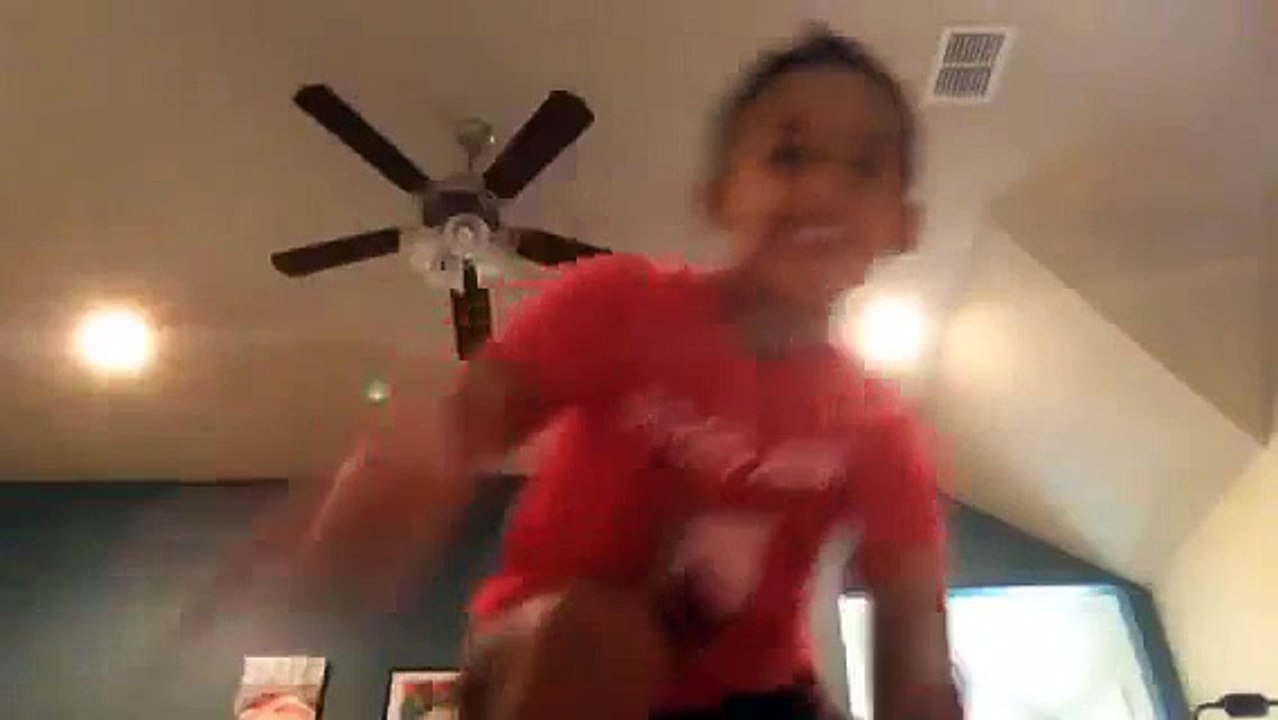 MUST WATCH  little kid dancing to 21 song remix