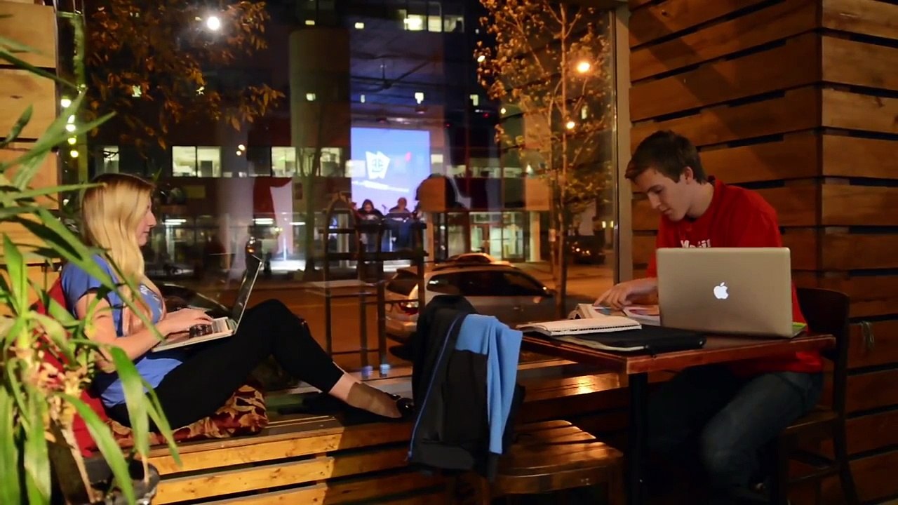 French Kiss - UdeM & McGill PRE-OTPT PARTY!