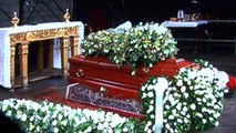 Napoli - I funerali di Pino Daniele a piazza del Plebiscito (07.01.15)