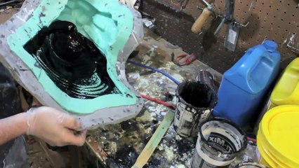 Huntorial - How to make a Predator Helmet - Resin Casting