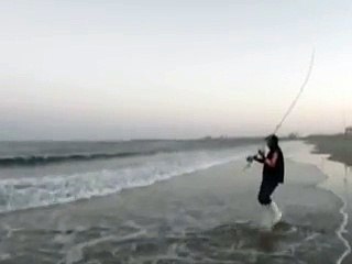 RAUL MARIO PESCA DORADA GIGANTE  !! 7 KILOS SURFCASTING GOLIATH FISHING
