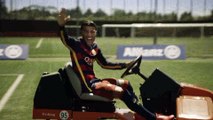 Mira a Neymar de jardinero y Andrés Iniesta de masajista en el Barcelona (VIDEO)