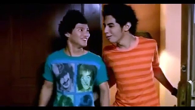 Teenagers Terrified By Mighty Woman In Hotel