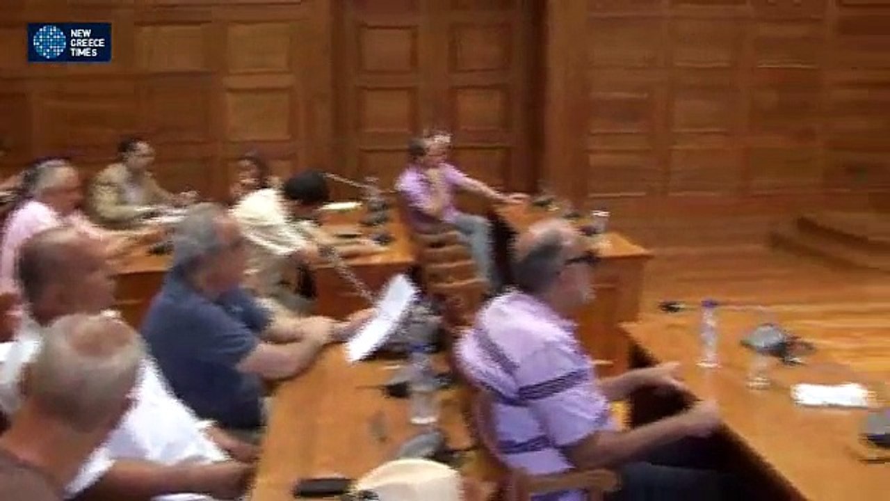 Πρόταση ΣΥΡΙΖΑ για τα υπερχρεωμένα νοικοκυριά