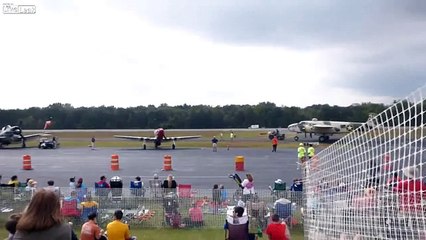 LiveLeak - P-51D Mustang at the airshow