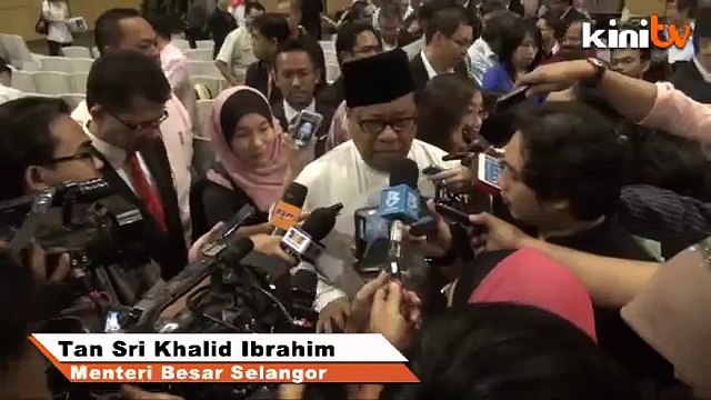 Dakwaan jual diri kepada taikun Umno: Khalid Ibrahim tersenyum