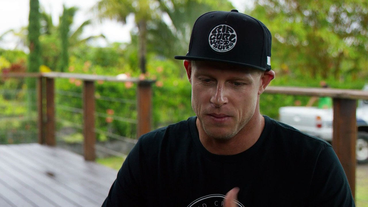 Attaqué par un requin il y a quelques semaines, le surfer Mick Fanning reprend la compétition