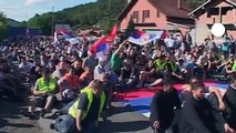 Kosovo: nazionalisti serbi bloccano la strada alle...