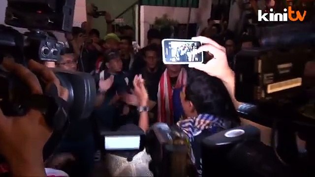 More crowds marching towards Dataran Merdeka