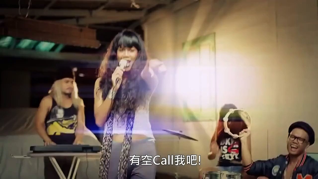 搞笑泰国人妖版的Call Me Maybe