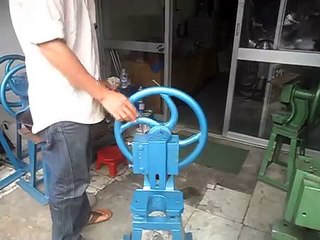 Máy dập cóc bằng tay