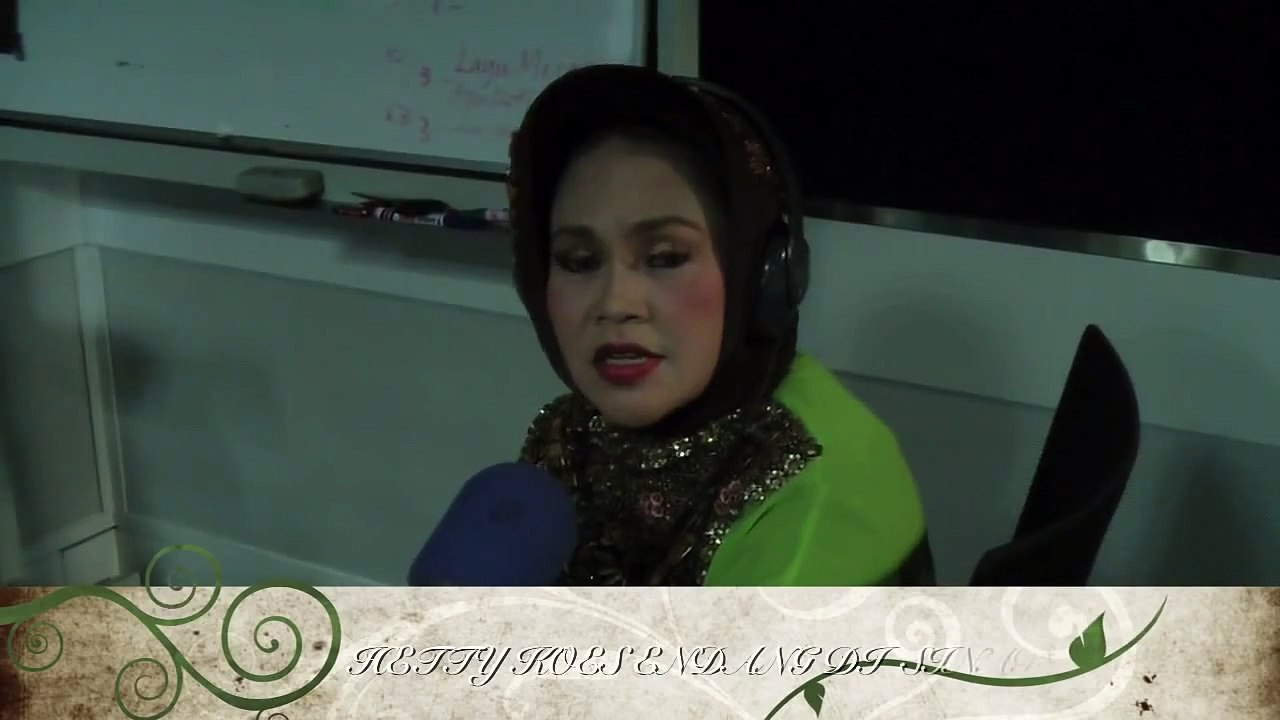 SELEKSI SINAR  HETTY KOES ENDANG `LIVE' DI SINAR FM