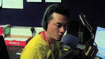 SINAR PAGI 18 APRIL 2012   MAK NENG MAKAN NASI LEMAK BELACAN