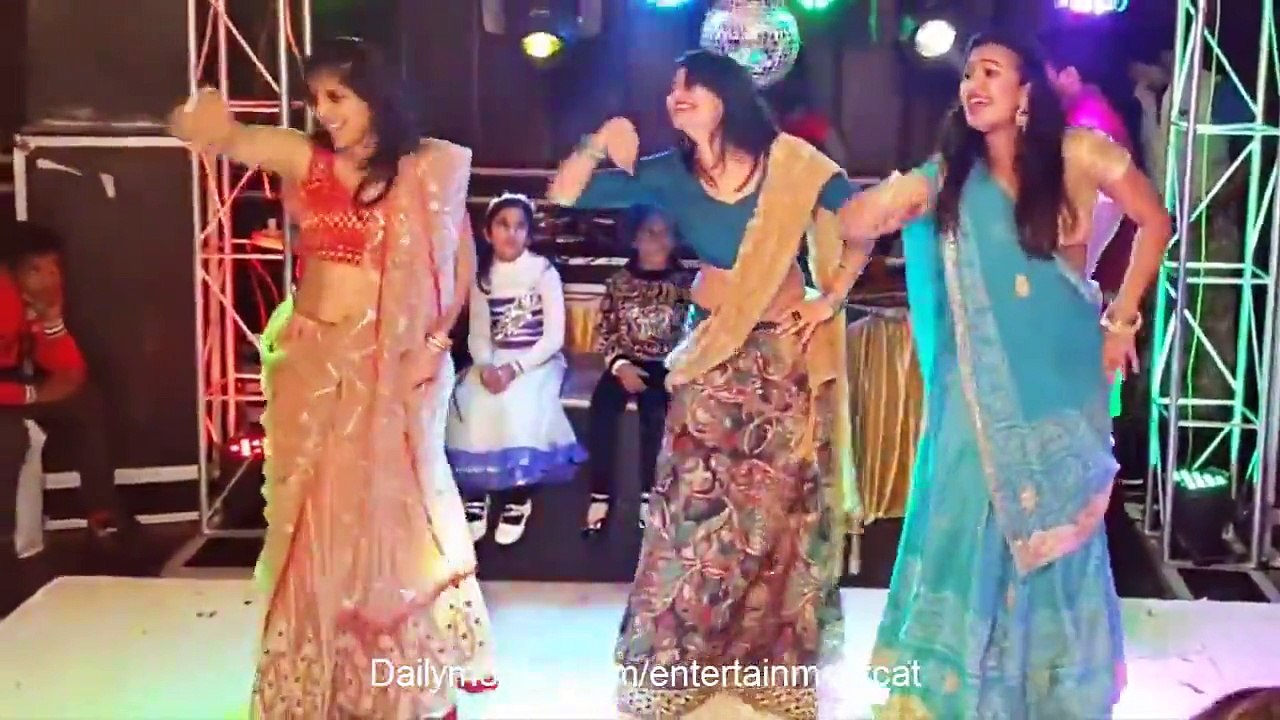 Best Wedding Dance Ever  On Song Larke o Re Larke