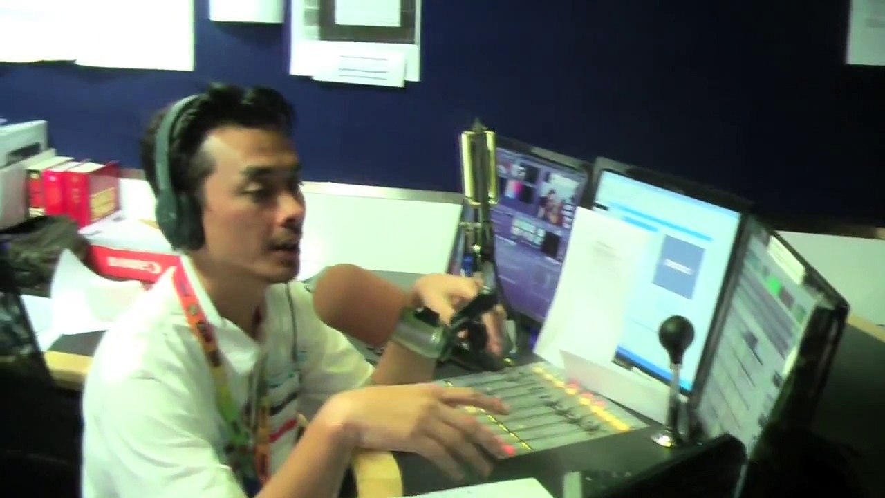 SINAR PAGI 26 APRIL 2011 SENAMAN ABANG JEM BERSAMA NORA DANISH