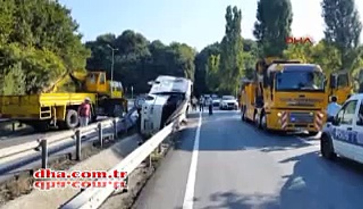 Sarıyer'de Midibüs Devrildi: 1 Ölü, 13 Yaralı