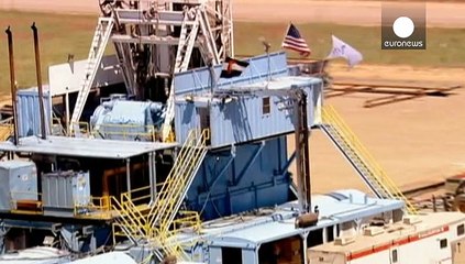 US crude oil prices plunge