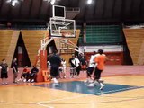 Carmelo Anthony scrimmages with Syracuse players 9/26/07