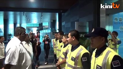 Pemandu teksi mahu SPAD kembalikan surcaj RM12 ke KLIA